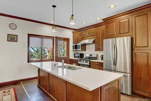 300 Ellen Pl, Jericho, NY 11753 - Photo 25