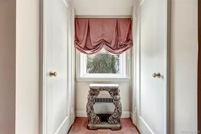 178 Schenck Circle N, Hewlett, NY 11557 - Photo 21