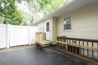 45 Lake Promenade, Ronkonkoma, NY 11779 - Photo 13