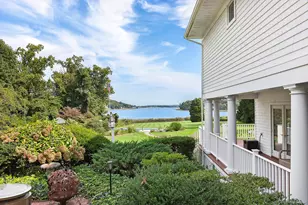 61 Factory Pond Rd, Locust Valley, NY 11560 - Photo 29
