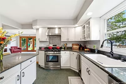 52 Bayway Avenue, Brightwaters, NY 11718 - Photo 29