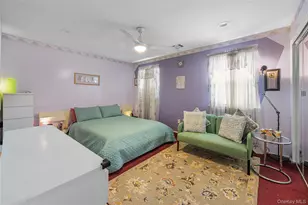 39 Elm St, Central Islip, NY 11722 - Photo 11