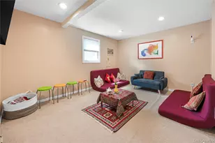 39 Elm St, Central Islip, NY 11722 - Photo 9