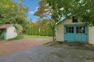 19 Cambridge Street E, Valhalla, NY 10595 - Photo 31