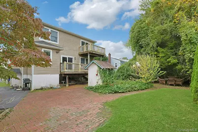 19 Cambridge Street E, Valhalla, NY 10595 - Photo 27