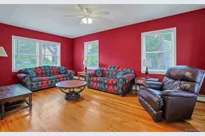 19 Cambridge Street E, Valhalla, NY 10595 - Photo 7