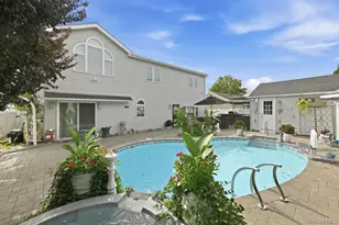 2555 Arleigh Rd, East Meadow, NY 11554 - Photo 5