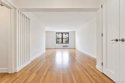 35-20 Leverich Street, Jackson Heights, NY 11372 - Photo 17