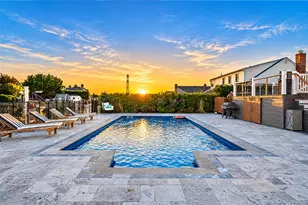174 Secatogue Ln W, West Islip, NY 11795 - Photo 5