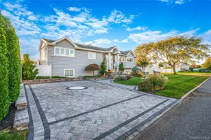 174 Secatogue Ln W, West Islip, NY 11795 - Photo 3