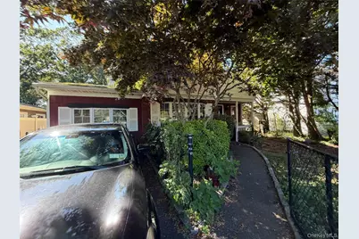 30 Oakwood Drive, Shirley, NY 11967 - Photo 3