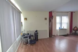 111-22 203rd St, Saint Albans, NY 11412 - Photo 3