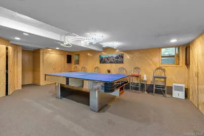 4 Broadlawn Avenue, Great Neck, NY 11024 - Photo 23