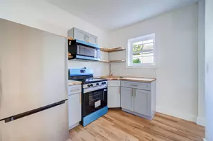 258 State St, Hudson, NY 12534 - Photo 5
