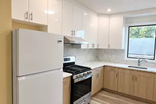164-16 75th Rd, Fresh Meadows, NY 11366 - Photo 5