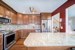 47 Deer Crossing Dr, Fishkill, NY 12524 - Photo 7