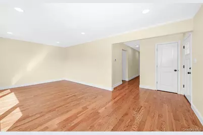 212 Westbury Boulevard, Hempstead, NY 11550 - Photo 13