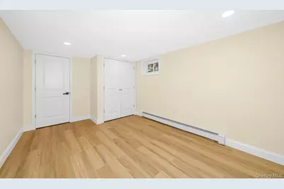 212 Westbury Boulevard, Hempstead, NY 11550 - Photo 23