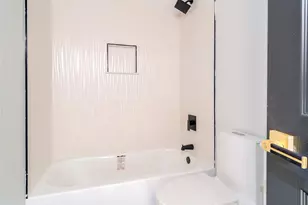 258 State St, Hudson, NY 12534 - Photo 9