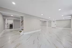 19 Nevada St, Hicksville, NY 11801 - Photo 37