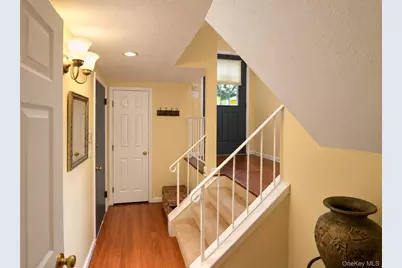153 Treetop Circle, Nanuet, NY 10954 - Photo 7