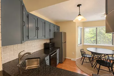 153 Treetop Circle, Nanuet, NY 10954 - Photo 11