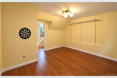 153 Treetop Circle, Nanuet, NY 10954 - Photo 5
