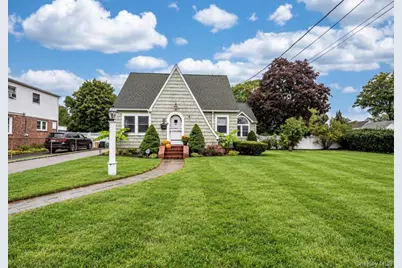 21 James Street, Islip, NY 11751 - Photo 1