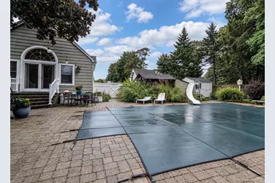 21 James Street, Islip, NY 11751 - Photo 17
