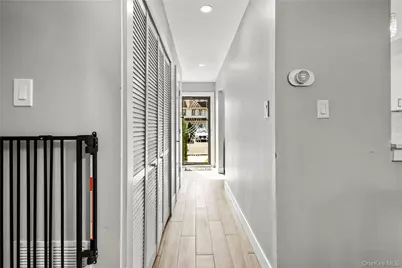 271 Signs Road #E, New York, NY 10314 - Photo 7