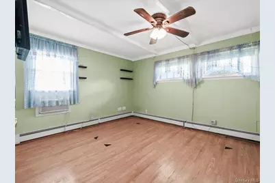 937 Mirabelle Avenue, Westbury, NY 11590 - Photo 11