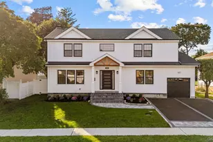 29 Melanie Ln, Syosset, NY 11791 - Photo 3