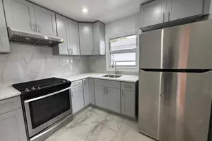 19 Gibson Blvd, Valley Stream, NY 11581 - Photo 21