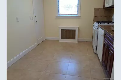 29 N Long Beach Road #1, Rockville Centre, NY 11570 - Photo 11
