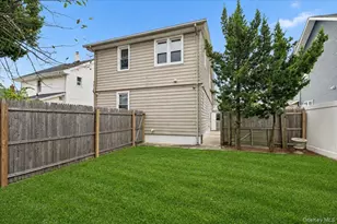 21 E St Marks Pl, Valley Stream, NY 11580 - Photo 33