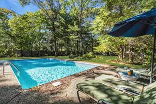 111 Bay Ave E, Hampton Bays, NY 11946 - Photo 27