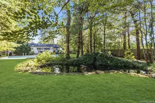 111 Bay Ave E, Hampton Bays, NY 11946 - Photo 35