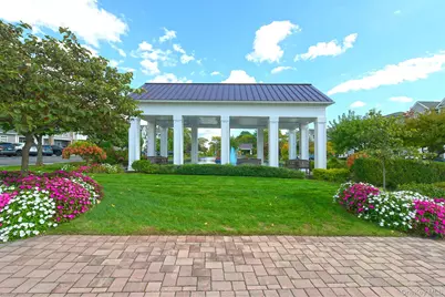 212 Clubhouse Circle #212, Melville, NY 11747 - Photo 23