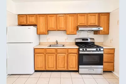 73-27 198th Street #2nd FL, Fresh Meadows, NY 11366 - Photo 5