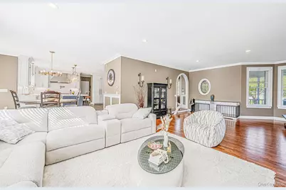 15 Woodland Court, Wading River, NY 11792 - Photo 11