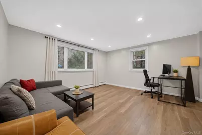 6722 Burns Street, Forest Hills, NY 11375 - Photo 19