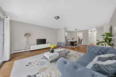 6722 Burns Street, Forest Hills, NY 11375 - Photo 3