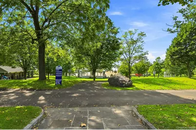 55 Southfield Road, Glen Cove, NY 11542 - Photo 25