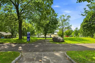55 Southfield Rd, Glen Cove, NY 11542 - Photo 25