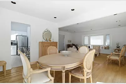 55 Southfield Road, Glen Cove, NY 11542 - Photo 9