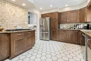 531 5th St, East Northport, NY 11731 - Photo 11