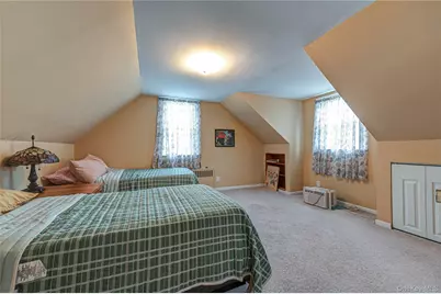 3884 Lincoln Street, Seaford, NY 11783 - Photo 15