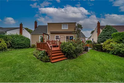 3884 Lincoln Street, Seaford, NY 11783 - Photo 21