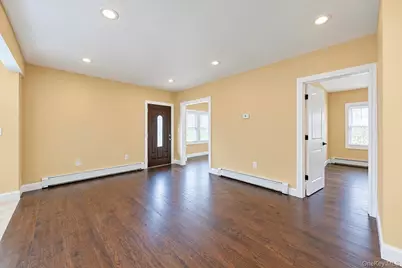 236 Plainview Road, Hicksville, NY 11801 - Photo 9