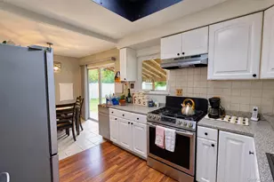 2712 Connecticut Ave, Medford, NY 11763 - Photo 9